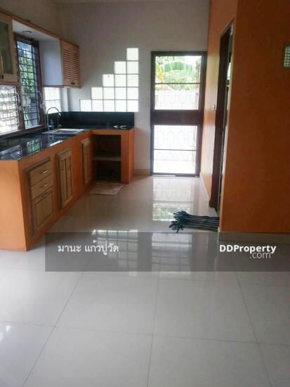 ให้เช่า บ้านเดี่ยว2ชั้น 100ตรว. อยู่ถนนนวมินทร์ ทะลุออกประเสริฐมนูกิจซอย13ได้. ใกล้ตลาดปัฐวิกรณ์ ให้เช่า27,000/เดือน